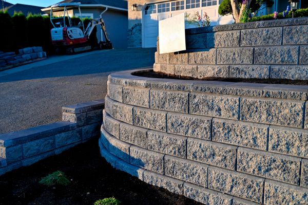 Stone Retaining Wall Repair in Williamsburg